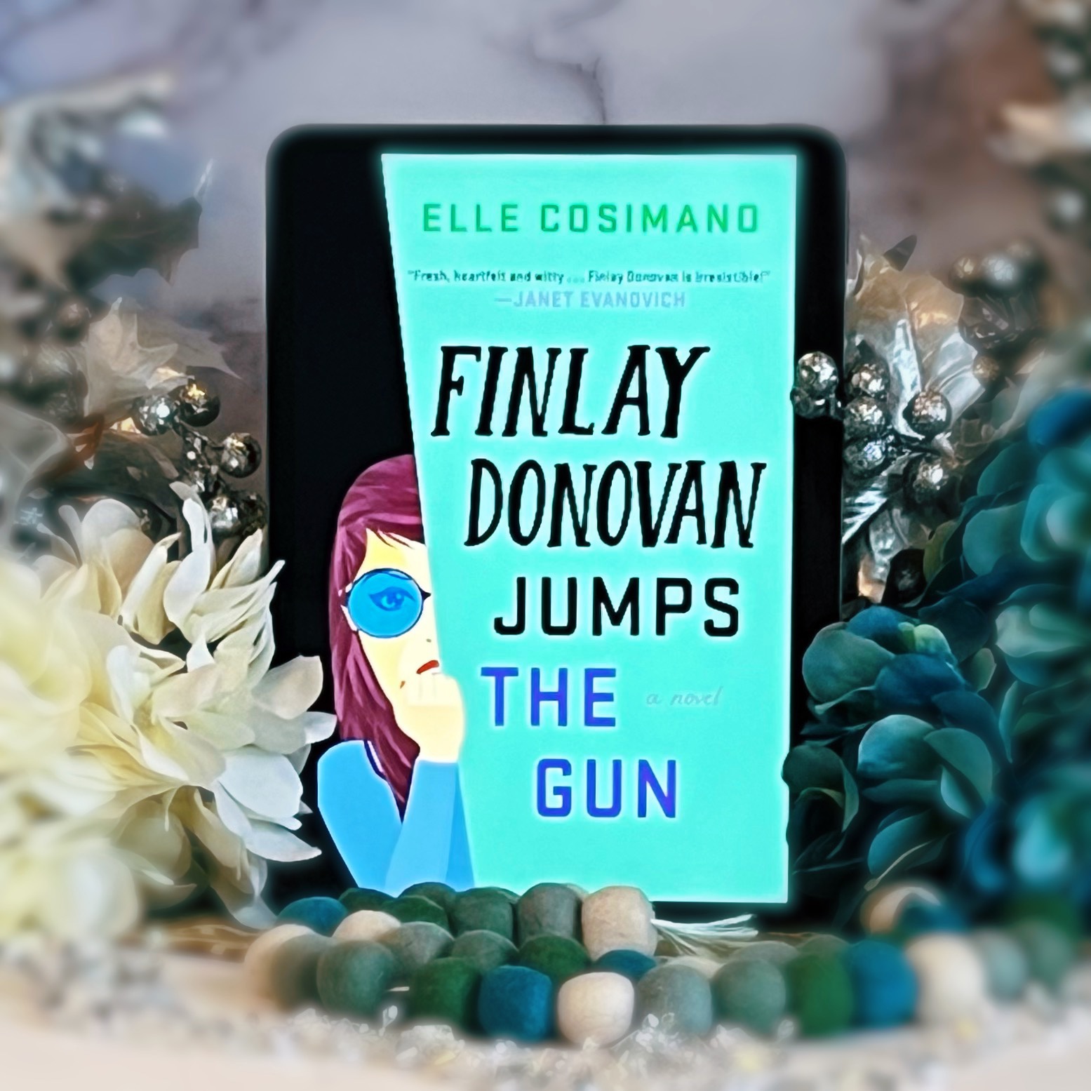 #Mystery Monday #BookReview: Finlay Donovan Jumps the Gun by Elle Cosimano #thriller