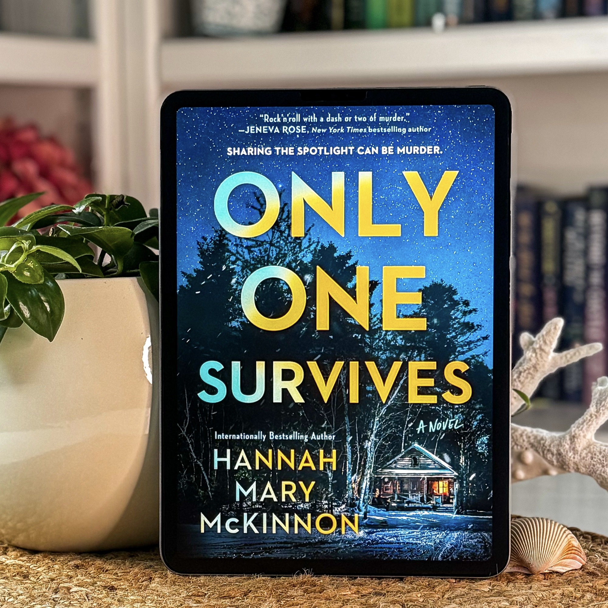 Only One Survives by Hannah Mary McKinnon #BlogTour #BookReview #ThrillerThursday
